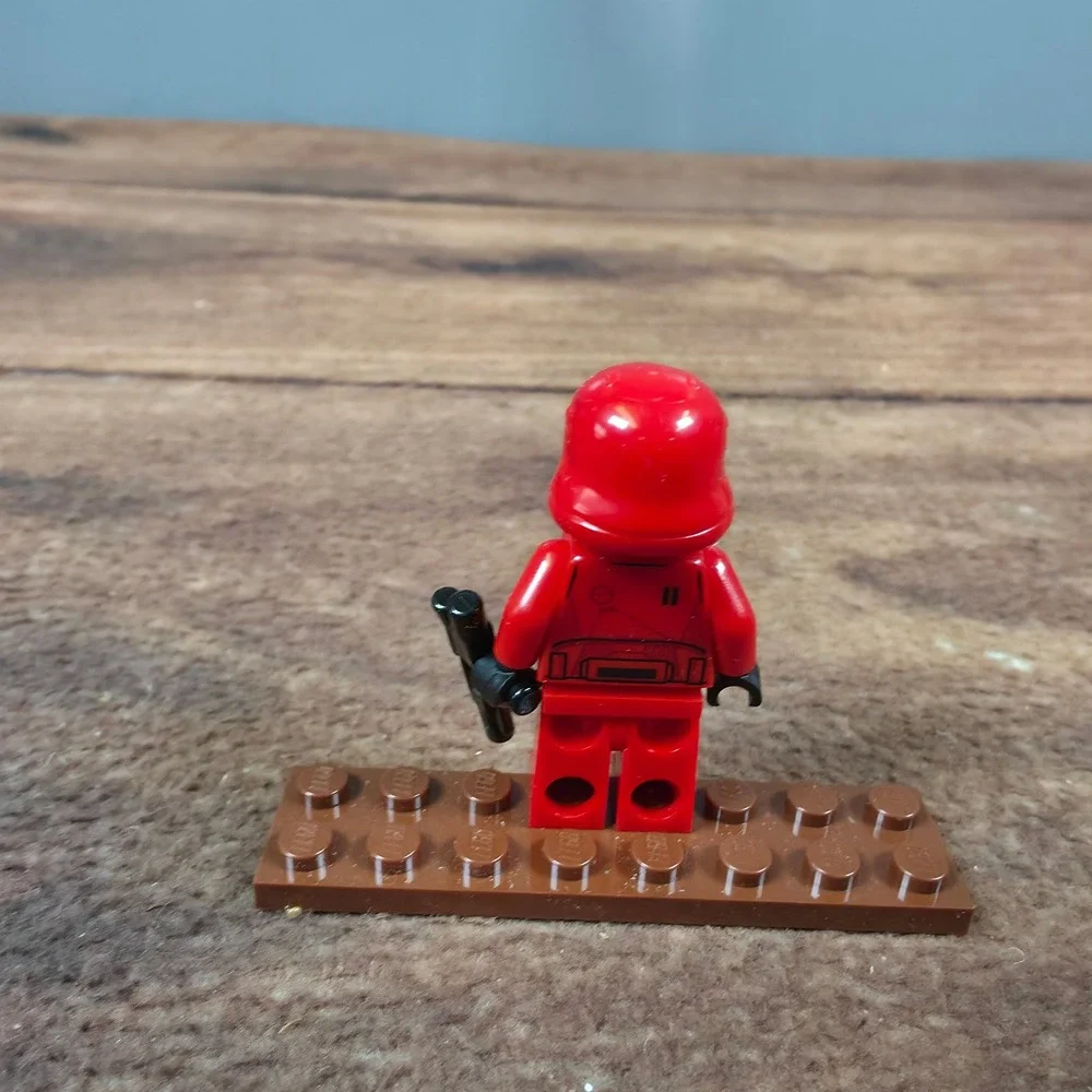 LEGO Sith Trooper Minifigure sw1065 Red Excellent Star Wars Episode IX Figure